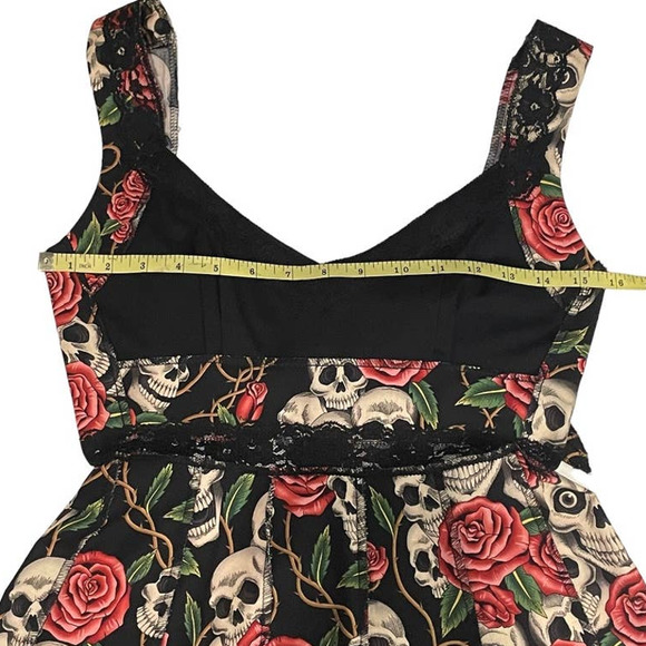 Shrine NWOT Vintage Cocktail Dress Skulls and Roses Print Size M - Picture 16 of 16